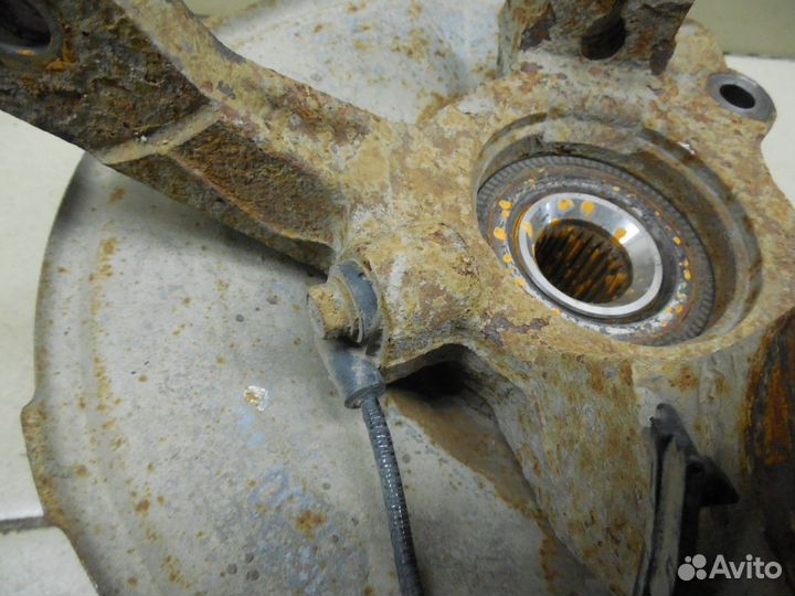 Кулак поворотный передний правый Outlander (GF) 20