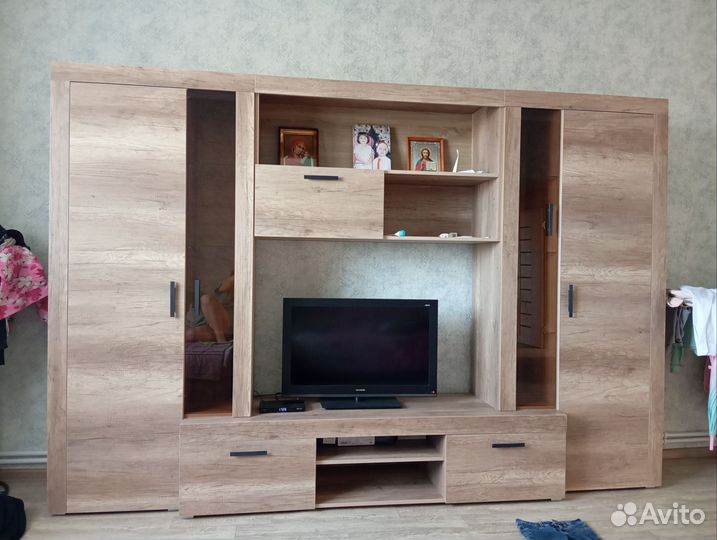 Стенка в гостиную бу