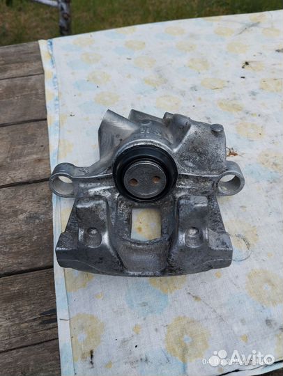 Суппорт тормозной задний правый Ситроен с5х7