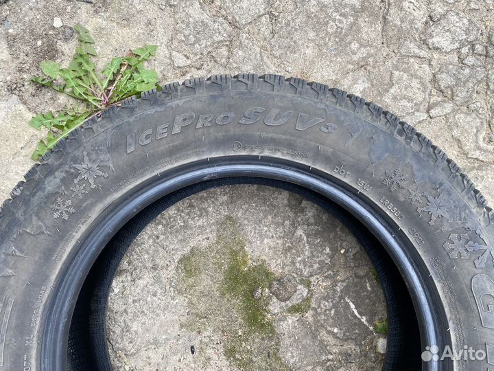 GT Radial IcePro SUV 3 R18