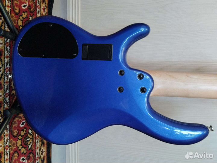 5 струнная бас гитара