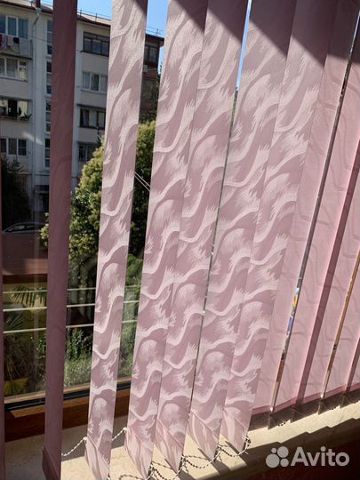 Жалюзи на окно вертикальные тканевые