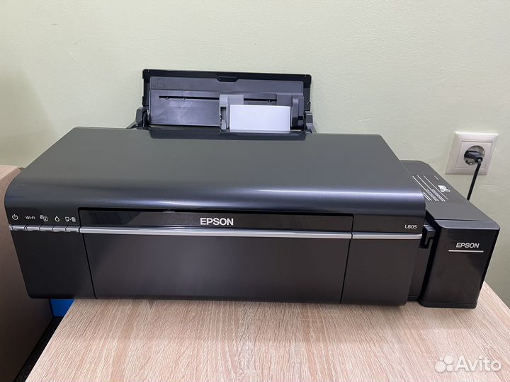 Принтер epson l805 практически новый