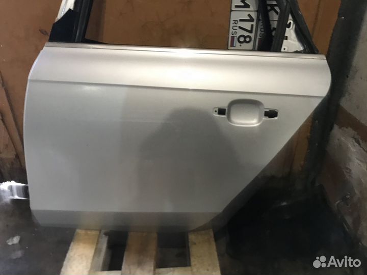 Дверь задняя левая audi a4 b8