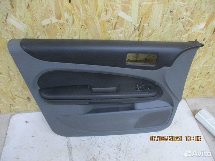 Обшивка двери Форд Фокус 2 хэтчбек,рестайлинг