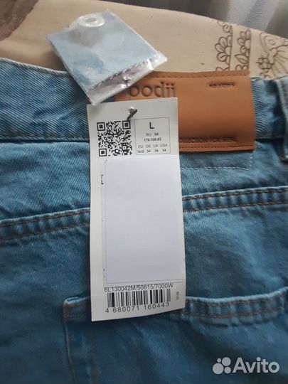 Джинсы новые, размер 52
