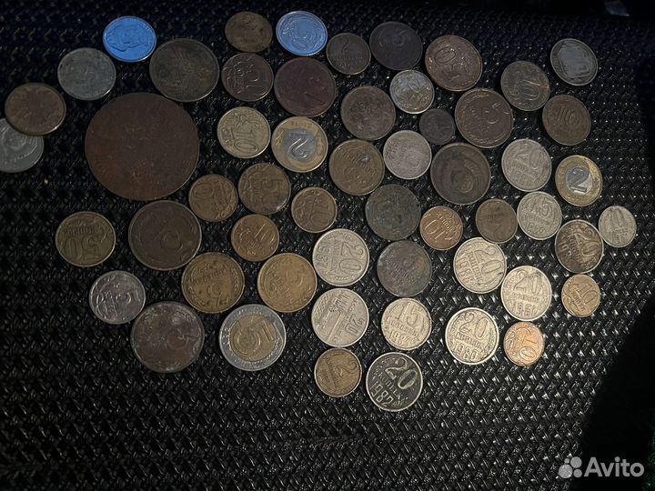 Продаю старые монеты