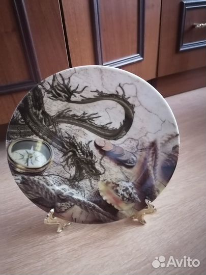 Настенная декоративная тарелка