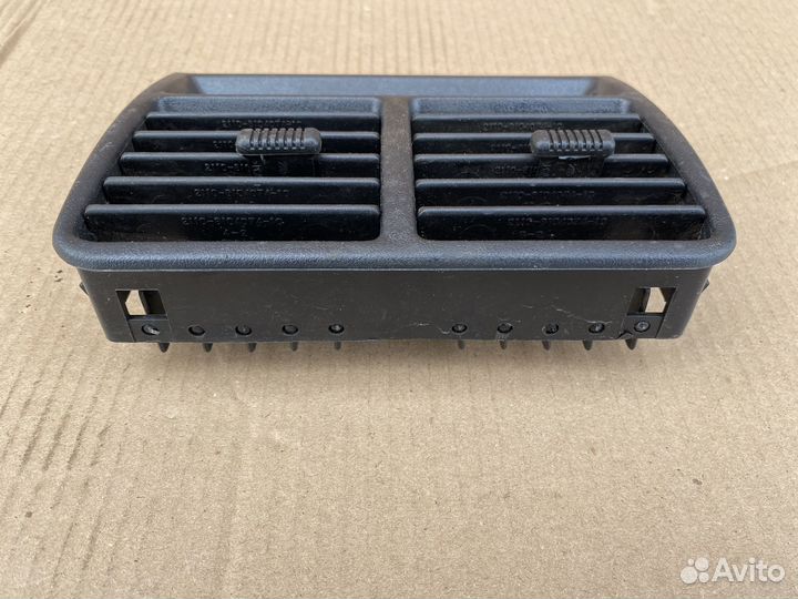 Центральное сопло Ваз 2110-12 2110-8104092-10