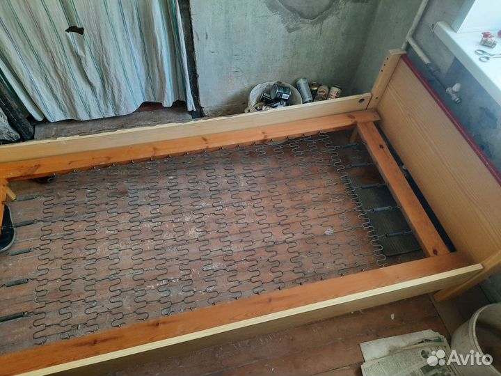 Кровать односпальная