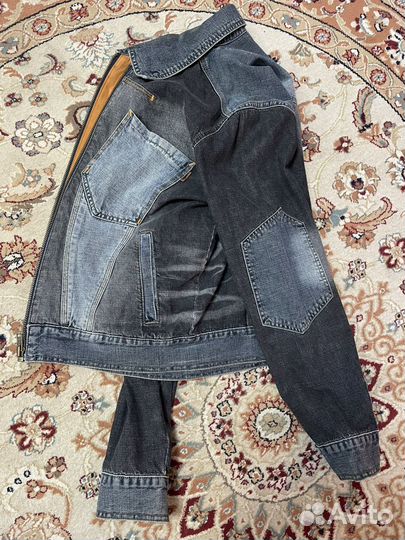 Джинсовая куртка