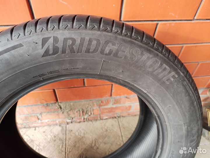 Bridgestone Alenza 001 225/60 R17