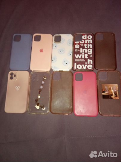 Чехлы на iPhone 11