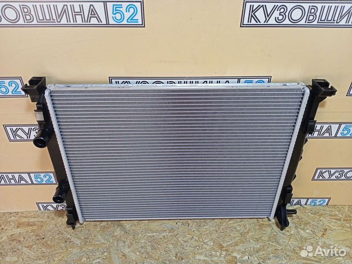 Радиатор охлаждения Renault Megane 2 (02-08г) M/T