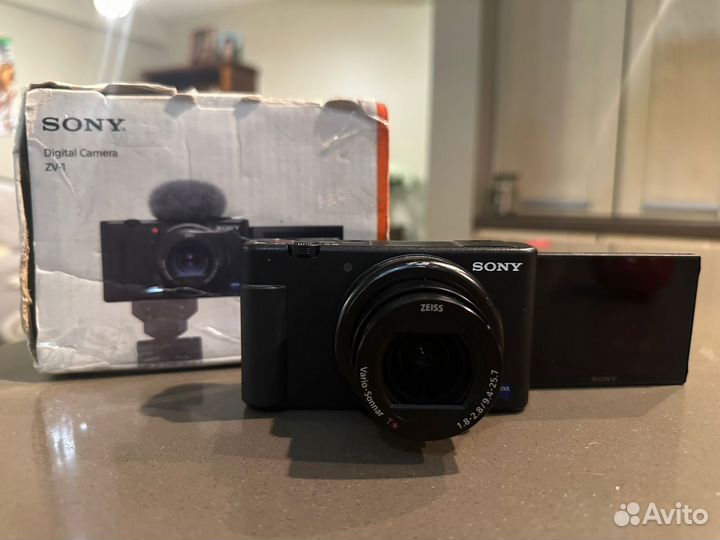 Камера Sony ZV-1