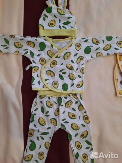 Костюмы для новорожденных 3 шт