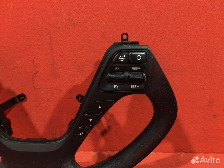 Кнопки в руль Kia Ceed 2 (Jd) универсал D4FB 1.6L