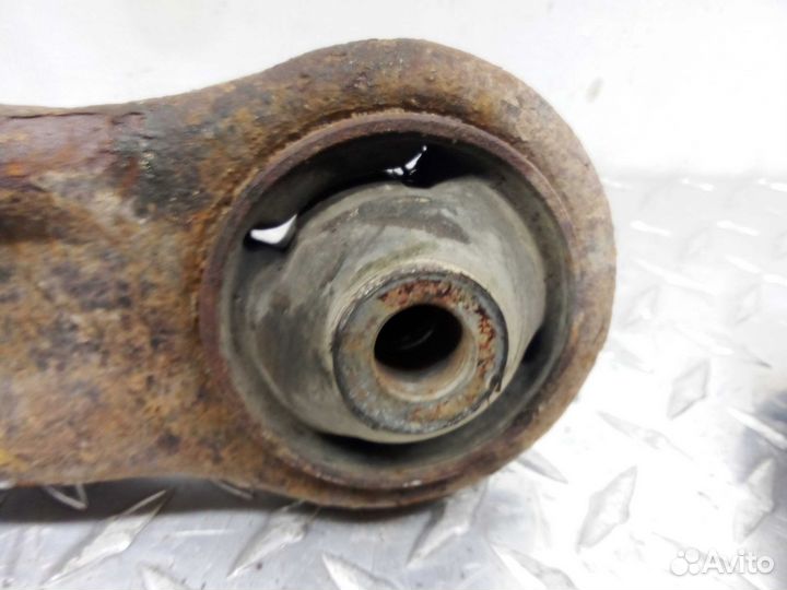 Рычаг передний правый нижний Suzuki Grand Vitara 2