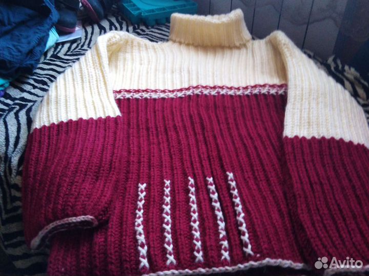 Свитер