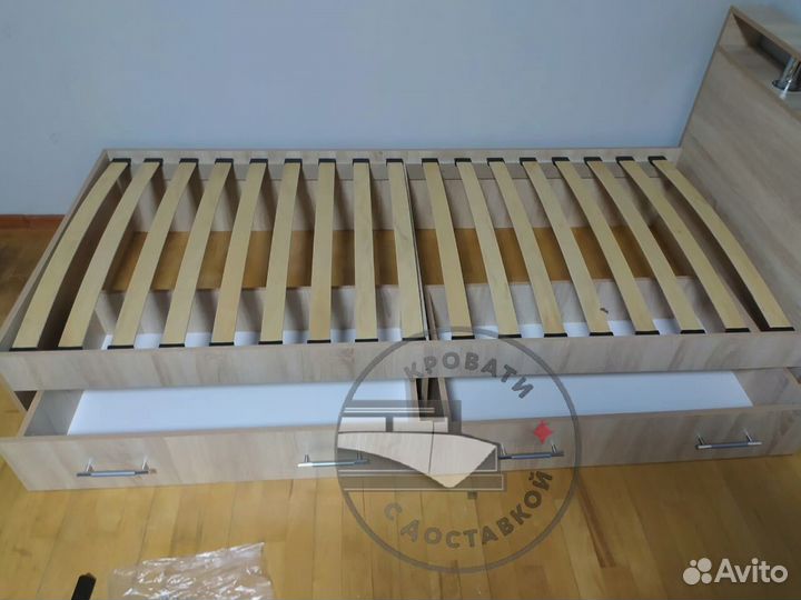 Кровать