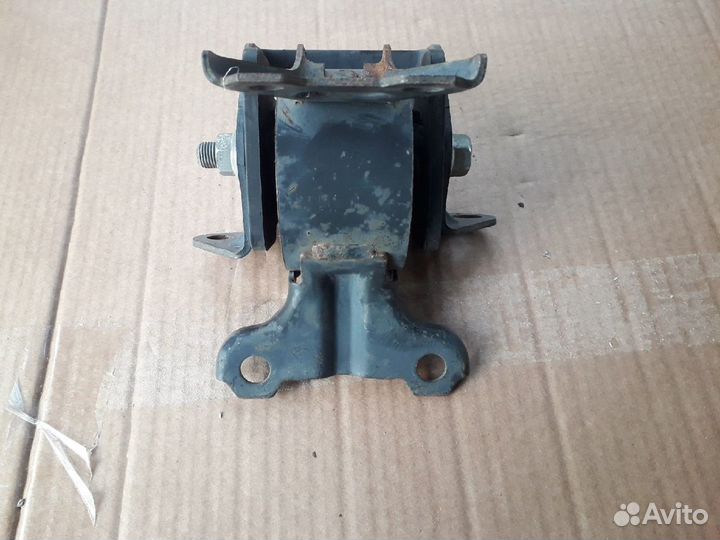 Опора двигателя левая Mitsubishi Lancer 10
