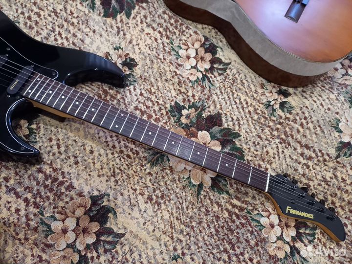 Электрогитара Fernandes Japan Strat