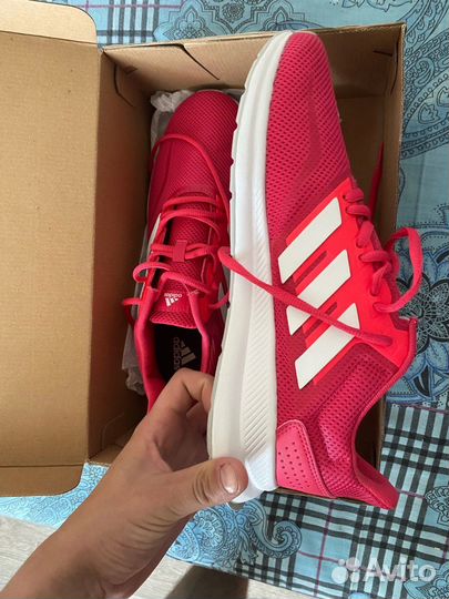 Кроссовки adidas