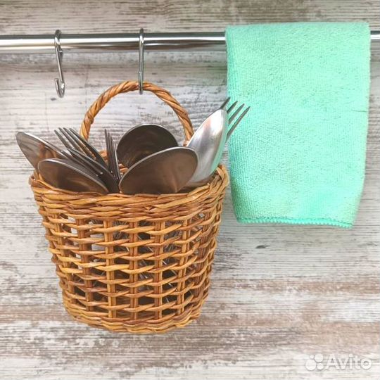 Подвесная плетёная корзина