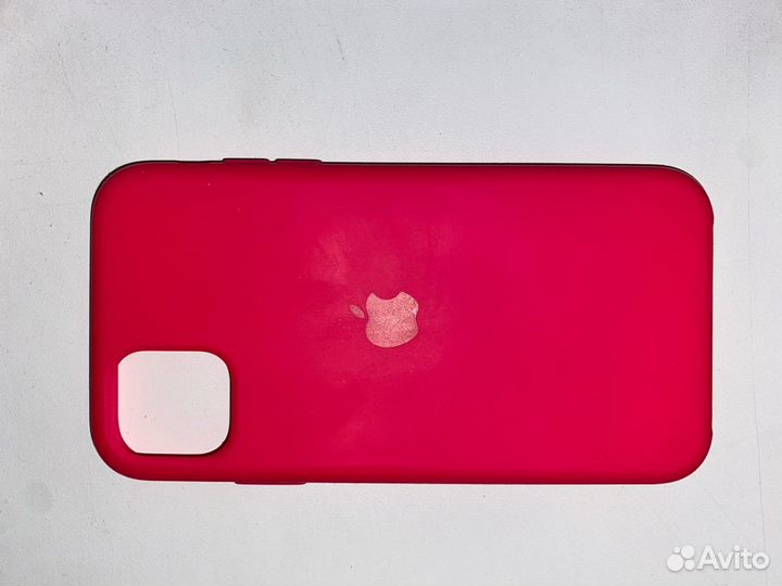 Чехлы для iPhone 11