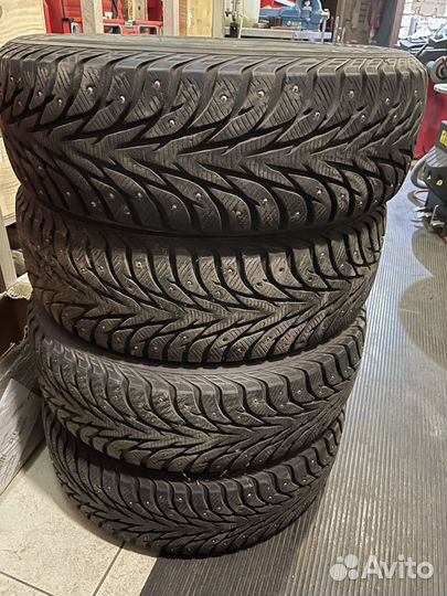 Yokohama Ice Guard Stud IG55 215/65 R16