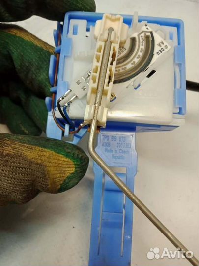 Датчик уровня топлива Volkswagen Touareg 7P5 3.6