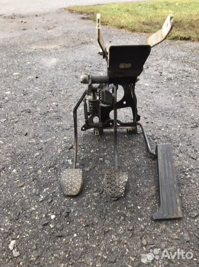 Блок педалей бмв е34