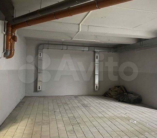 Машиноместо, 15 м²