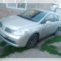 Nissan Tiida Latio 1.5 CVT, 2005, 225 000 км, с пробегом, цена 325 000 руб.