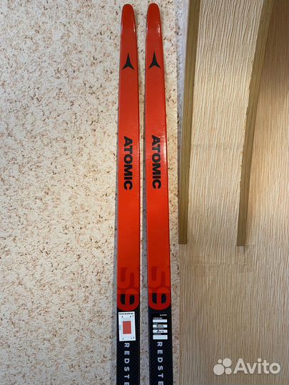 Беговые лыжи Atomic redster s9 carbon red
