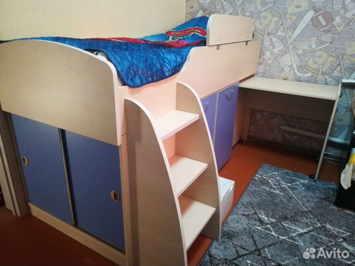 Кровать-чердак с матрасом