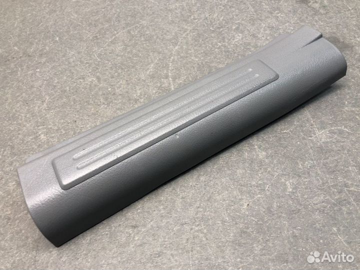 Накладка порога задняя правая Daewoo Gentra 5V3