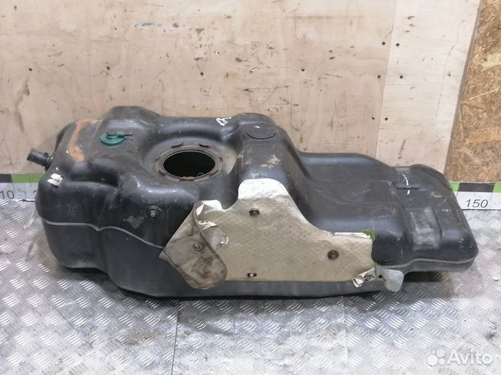 Бак топливный Hummer H3 2005-2010