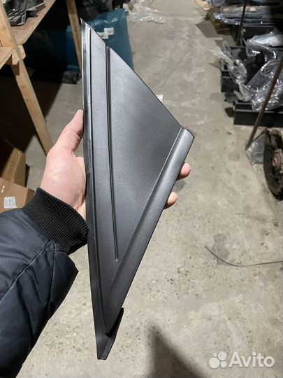 Накладка перед зеркала Форд Фокус 3