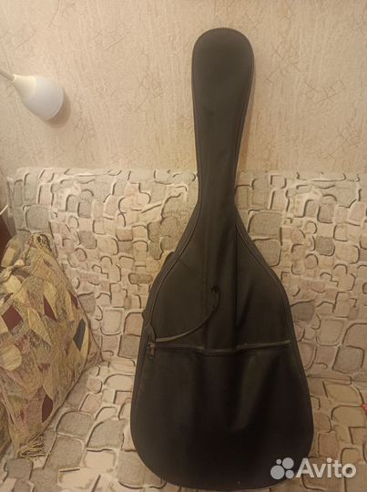 Акустическая гитара