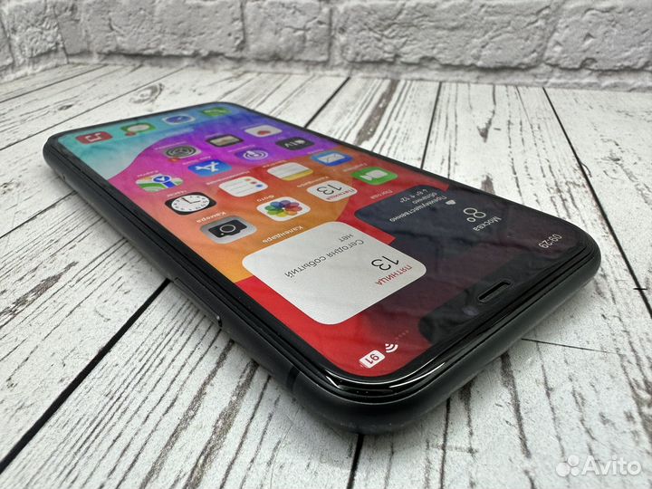 iPhone 11, 64 ГБ