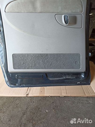 Дверь задняя левая раздвижная на Додж Караван