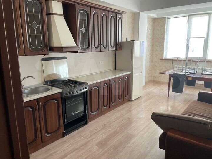 2-к. квартира, 74 м², 7/11 эт.