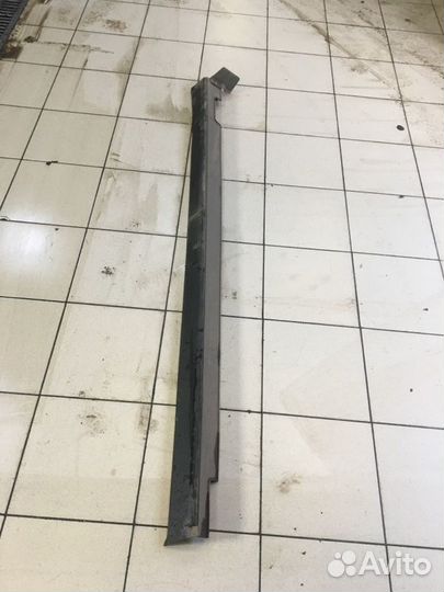 Накладка порога левая Hyundai Santa Fe 4 D4HB 2019