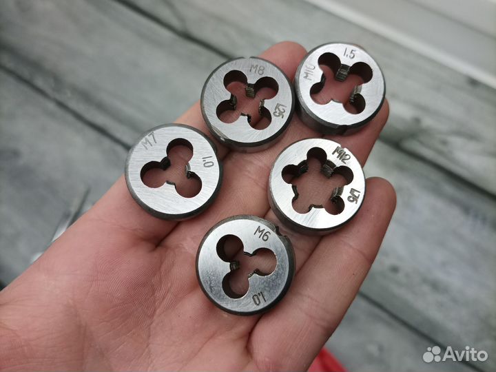 Набор плашек метчиков 12шт Механик PM-1112