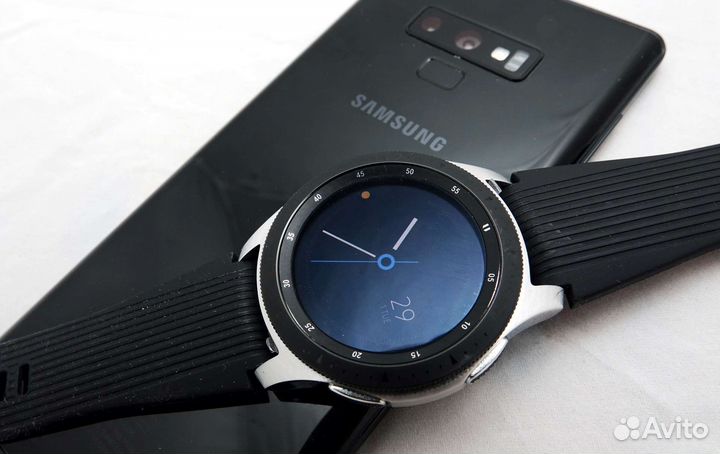 Умные часы Samsung Galaxy Watch 46 мм Wi-Fi NFC