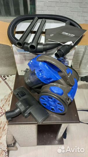 Пылесос с контейнером 200/1600вт