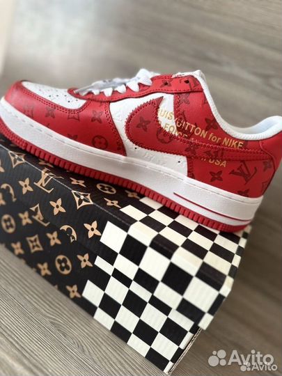 Кроссовки Nike