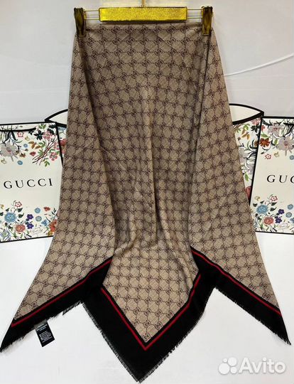 Платок шаль Gucci 130/130 тонкая шерсть