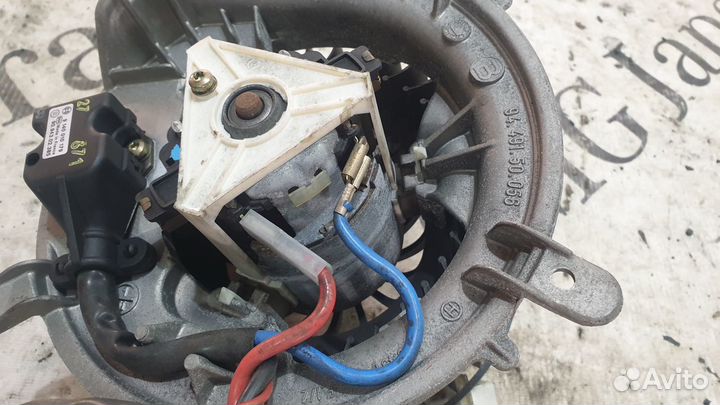 Мотор печки на Mercedes-Benz W210